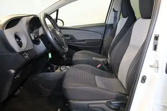 Toyota Yaris, 1.5, 54 kW, hybrid, automatic, front-wheel drive