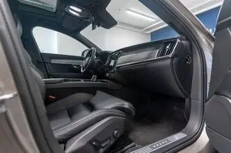 Volvo S90, 2.0, 173 kW, гибрид, автомат, полный привод