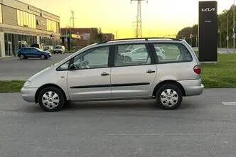 Ford Galaxy, 2.3, 107 kW, petrol, manual, front-wheel drive