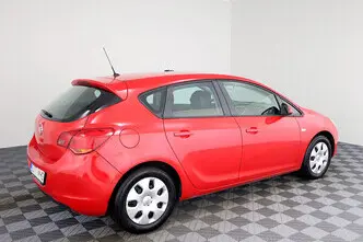 Opel Astra, 1.7, 125 kW, дизель, механическая, передний привод
