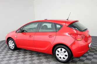 Opel Astra, 1.7, 125 kW, дизель, механическая, передний привод