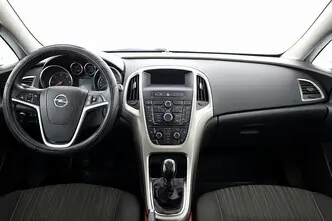Opel Astra, 1.7, 125 kW, дизель, механическая, передний привод