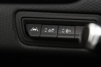 Renault Clio, 1.0, 74 kW, бензин, механическая, передний привод