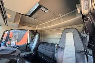 Volvo FH 500 8x4, 375 kW, diesel, automatic