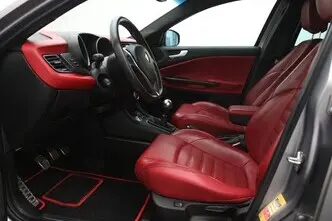 Alfa Romeo Giulietta, 2.0, 110 kW, diesel, manual, front-wheel drive
