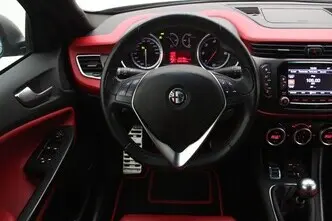 Alfa Romeo Giulietta, 2.0, 110 kW, diesel, manual, front-wheel drive