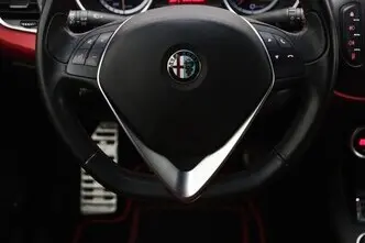 Alfa Romeo Giulietta, 2.0, 110 kW, diesel, manual, front-wheel drive