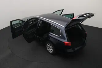 Volkswagen Passat, 1.6, 88 kW, diisel, automaat, esivedu