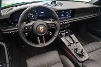 Porsche 911, 3.0, 353 kW, petrol, automatic, four-wheel drive