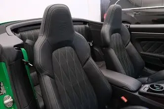 Porsche 911, 3.0, 353 kW, petrol, automatic, four-wheel drive