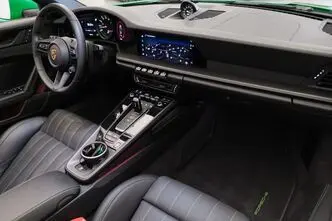 Porsche 911, 3.0, 353 kW, petrol, automatic, four-wheel drive