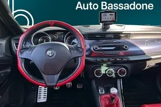 Alfa Romeo Giulietta, 1.7, 172 kW, petrol, manual, front-wheel drive