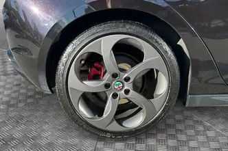 Alfa Romeo Giulietta, 1.7, 172 kW, petrol, manual, front-wheel drive