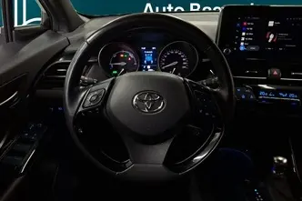 Toyota C-HR, 2.0, 135 kW, гибрид, автомат, передний привод