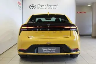 Toyota Prius, 2.0, 111 kW, подключаемый гибрид, автомат, передний привод