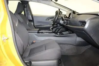 Toyota Prius, 2.0, 111 kW, подключаемый гибрид, автомат, передний привод
