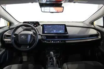Toyota Prius, 2.0, 111 kW, подключаемый гибрид, автомат, передний привод