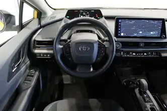 Toyota Prius, 2.0, 111 kW, подключаемый гибрид, автомат, передний привод