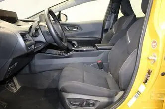 Toyota Prius, 2.0, 111 kW, подключаемый гибрид, автомат, передний привод
