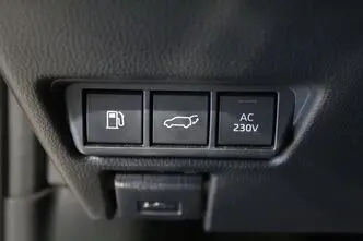 Toyota Prius, 2.0, 111 kW, подключаемый гибрид, автомат, передний привод