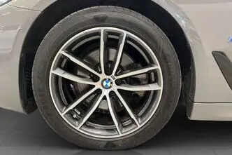 BMW 520, 2.0, 140 kW, hübriid, automaat, nelikvedu