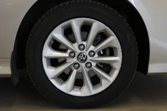 Toyota Corolla, 1.8, 72 kW, гибрид, автомат, передний привод