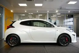 Toyota Yaris, 1.6, 192 kW, бензин, механическая, полный привод