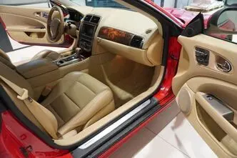 Jaguar XKR, 4.2, 306 kW, bensiin, automaat, tagavedu