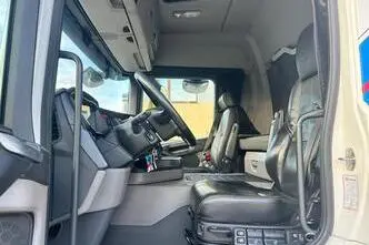 Scania G370, 272 kW, diesel, automatic