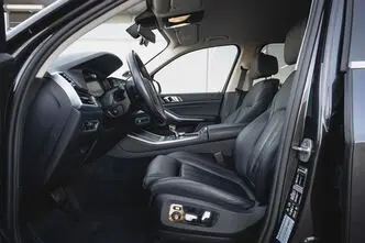 BMW X5, 3.0, 210 kW, гибрид, автомат, полный привод