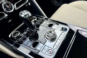 Bentley Flying Spur, бензин, автомат, полный привод