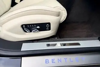 Bentley Flying Spur, бензин, автомат, полный привод
