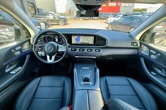 Mercedes-Benz GLE 300, automatic, four-wheel drive