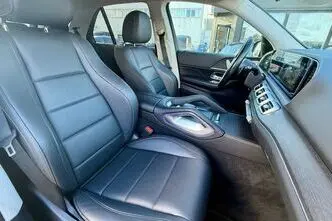Mercedes-Benz GLE 300, automatic, four-wheel drive