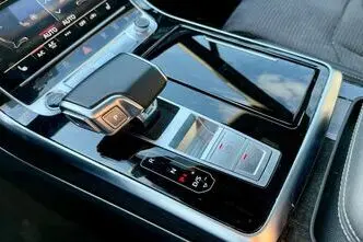 Audi Q7, гибрид, автомат, полный привод