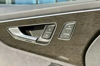 Audi Q7, гибрид, автомат, полный привод
