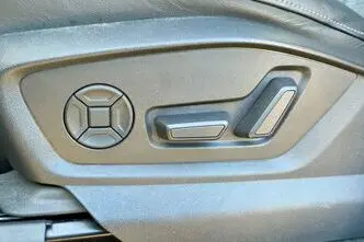 Audi Q7, гибрид, автомат, полный привод
