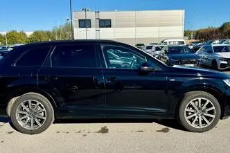 Audi Q7, гибрид, автомат, полный привод