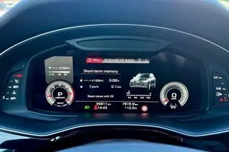 Audi Q7, гибрид, автомат, полный привод
