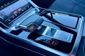 Audi Q7, гибрид, автомат, полный привод