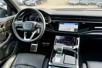 Audi SQ8, petrol, automatic, four-wheel drive