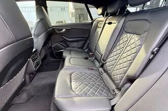 Audi SQ8, petrol, automatic, four-wheel drive