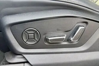 Audi SQ8, petrol, automatic, four-wheel drive