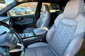 Audi SQ8, petrol, automatic, four-wheel drive