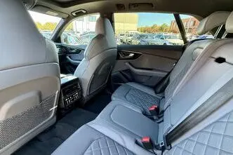 Audi SQ8, petrol, automatic, four-wheel drive