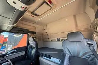 MAN TGX 26.640 6x4, 471 kW, diesel, automatic