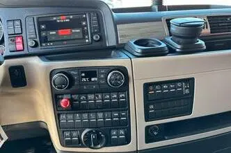 MAN TGX 26.640 6x4, 471 kW, diesel, automatic
