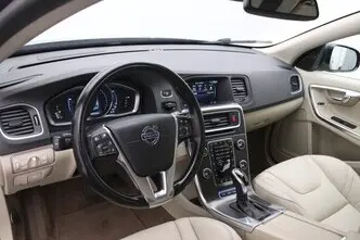 Volvo V60, 2.4, 158 kW, подключаемый гибрид, автомат, полный привод