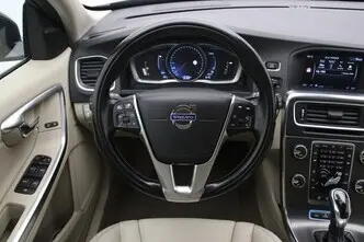Volvo V60, 2.4, 158 kW, подключаемый гибрид, автомат, полный привод