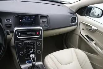 Volvo V60, 2.4, 158 kW, подключаемый гибрид, автомат, полный привод
